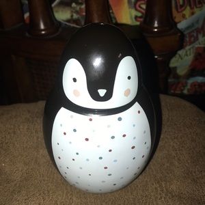NWT Ceramic Penguin 🐧 Cookie Candle by Papyrus